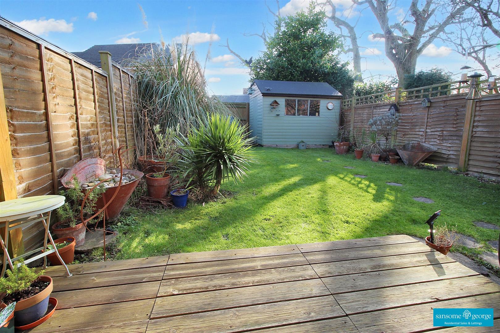3 bed property in Curlew Drive, Reading